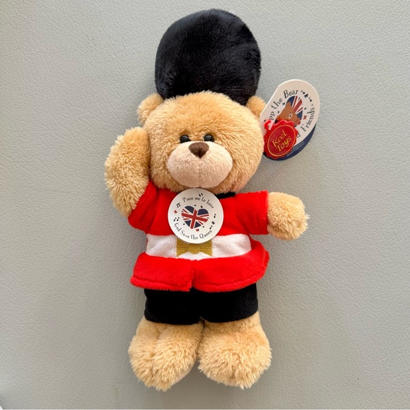 London Gift: British Queens Guard Brown Plush Teddybear & 2 Bottle Openers | NEW - Picture 3 of 6